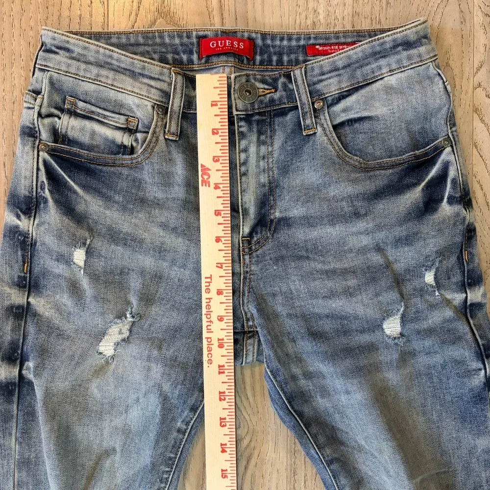 Guess men size